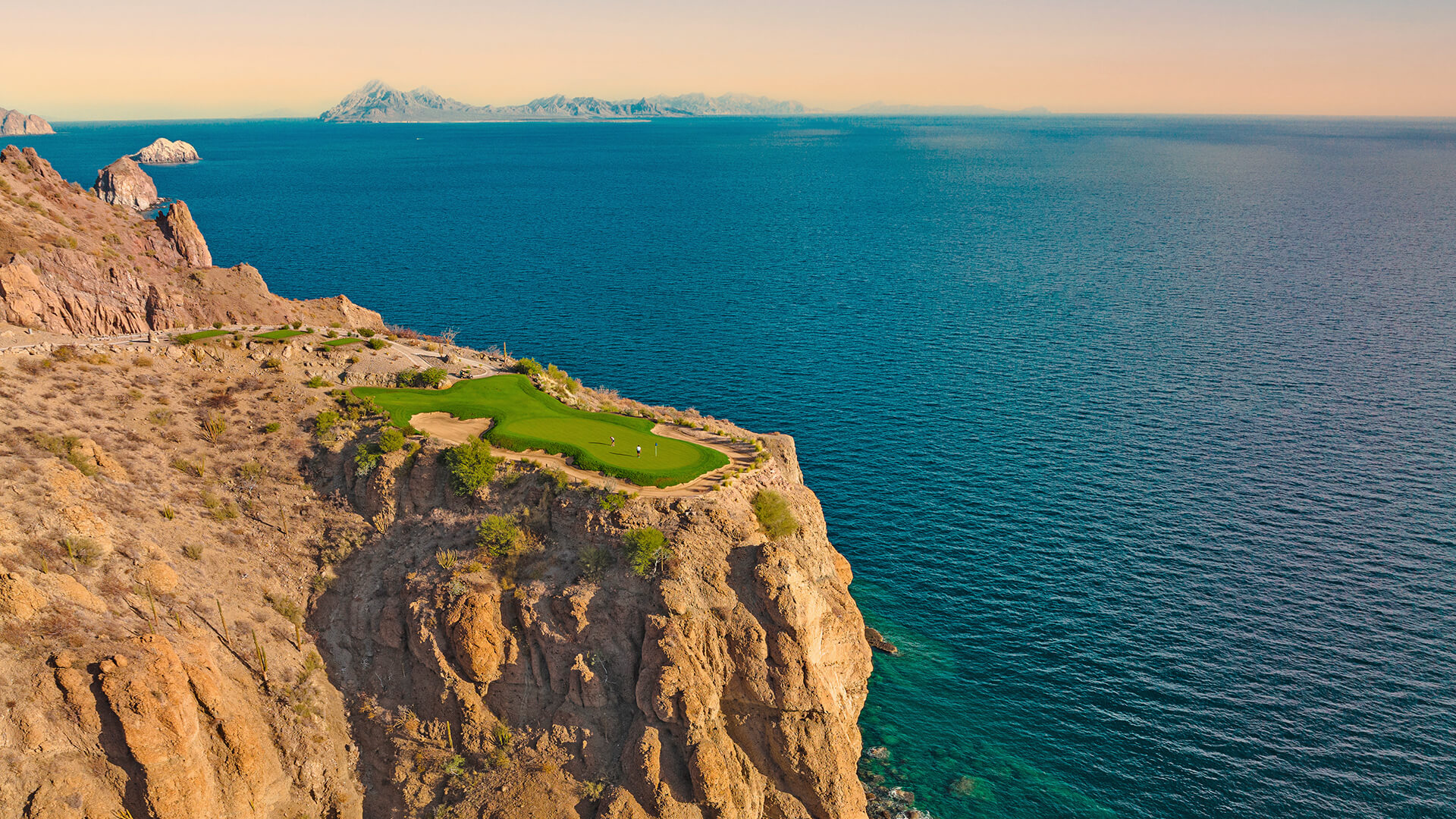 Golf in Villa del Palmar at The Islands of Loreto